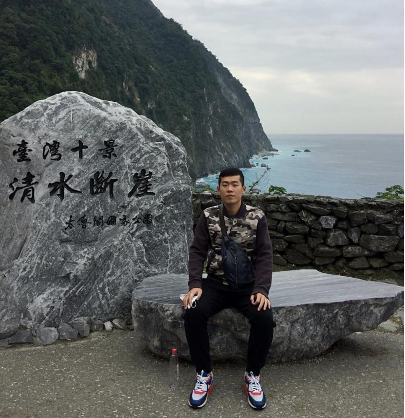 大学生在微拍堂卖字画年入百万