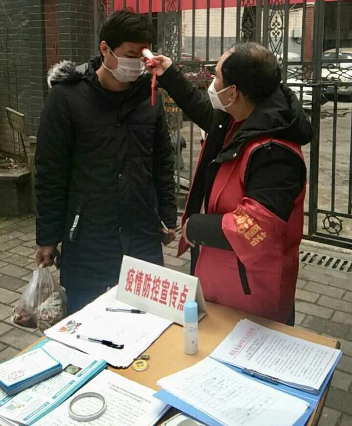 抗击疫情医务人员坚守防控第一线,抗击疫情残疾人志愿者在行动