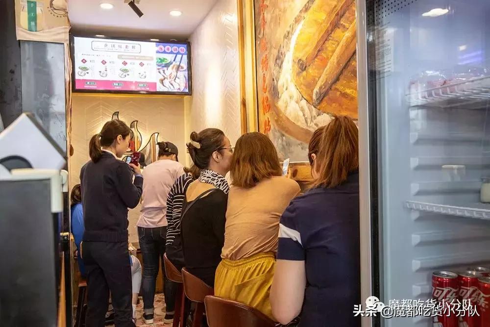 20骞村墠涓婃捣璺竟灏忓悆,浜屽崄骞村墠鐨勪笂娴风編椋熻