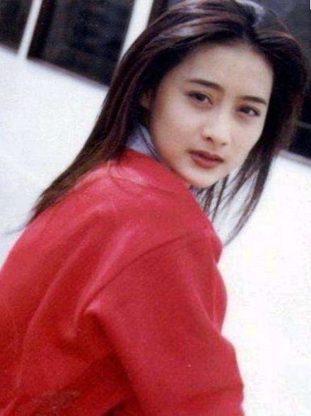 陈德容法令纹,45岁陈德容冻龄超迷人