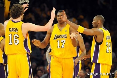 科比一个时代的后卫,科比背身单打