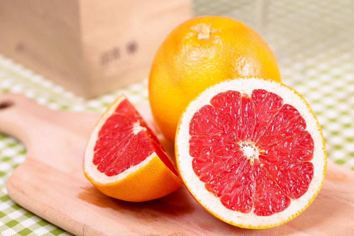 孕妇有利于大脑发育的食物有哪些,孕妇吃啥水果对胎儿智力发育好