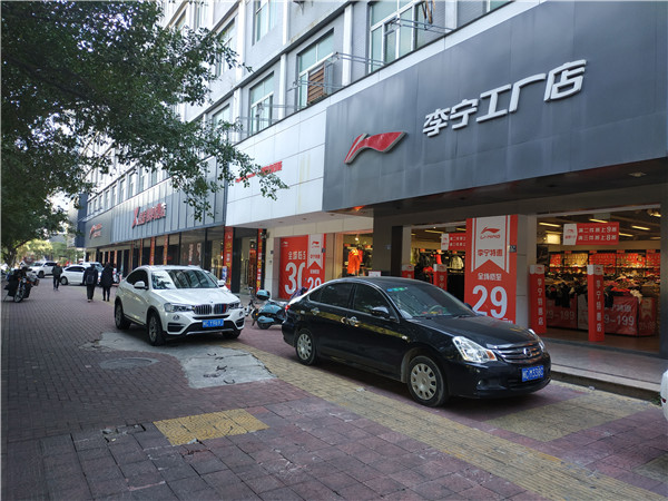 晋江鞋都安踏,福建晋江李宁安踏运动鞋