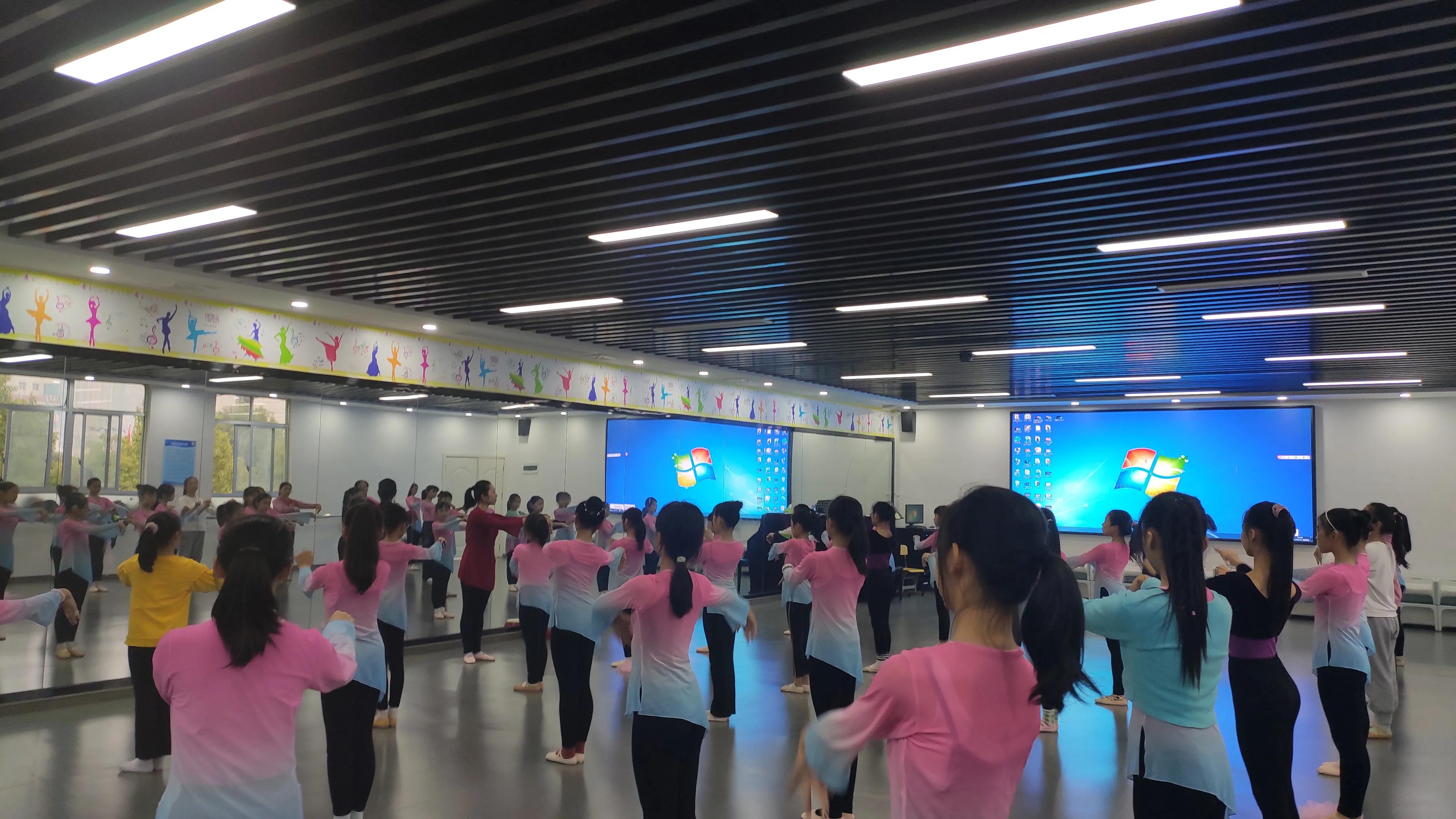 平江县南江镇中心小学,平江南江中心小学