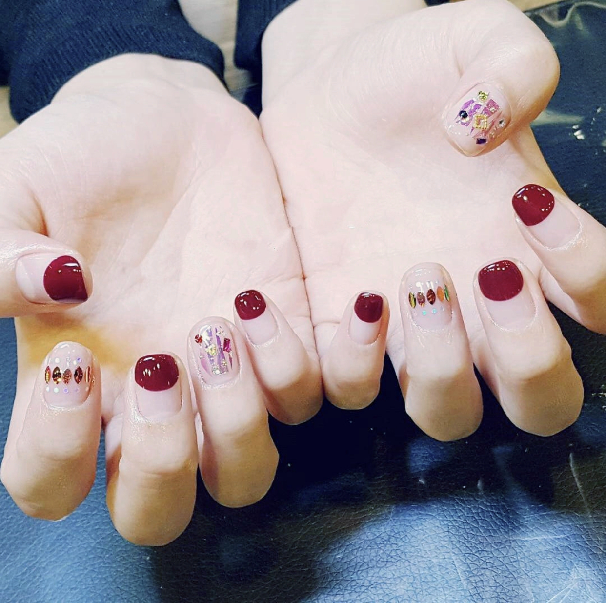 仙气女神范的红色亮片美甲，给你的“红指甲”加点仙气吧！