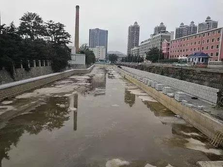 被列入重点排污名单,排污口被查