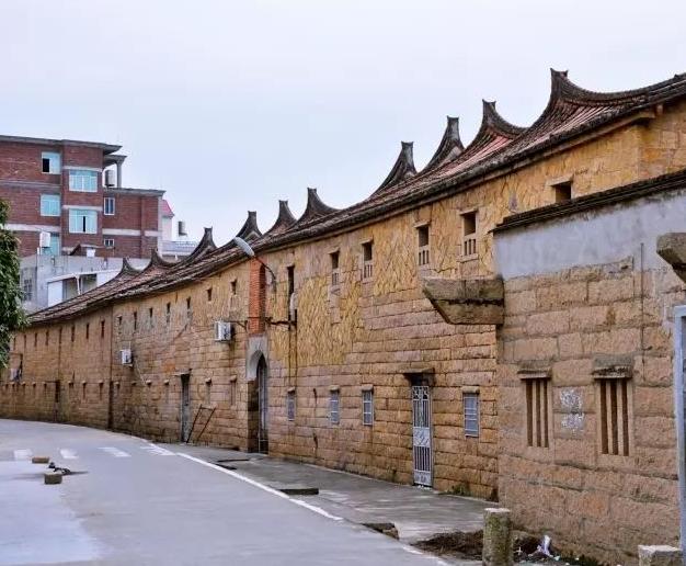 为什么福建莆田的农村房这么漂亮,莆田农村是中国最多豪宅的农村吗