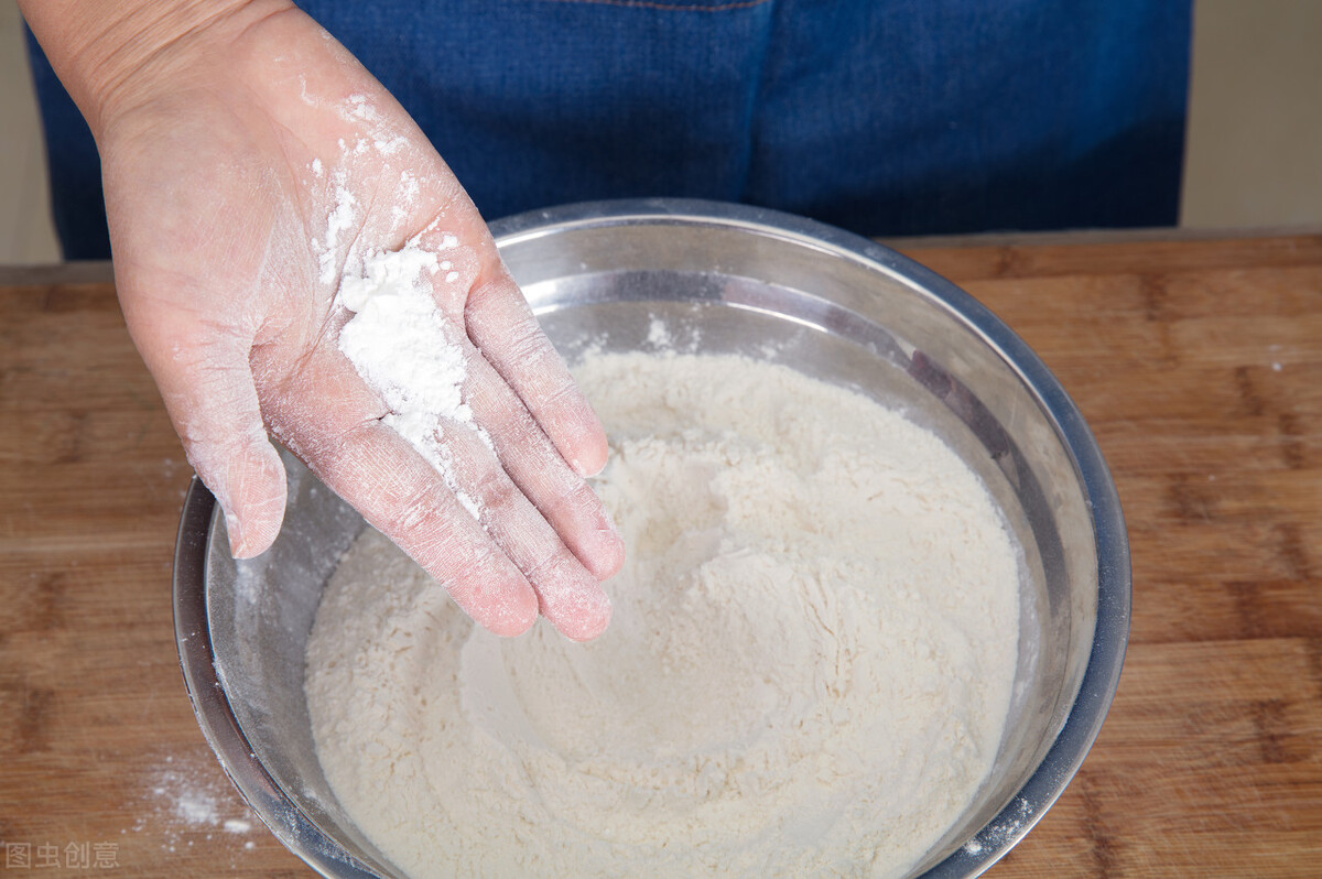 小苏打泡打粉油条膨松剂区别,膨松剂泡打粉酵母小苏打