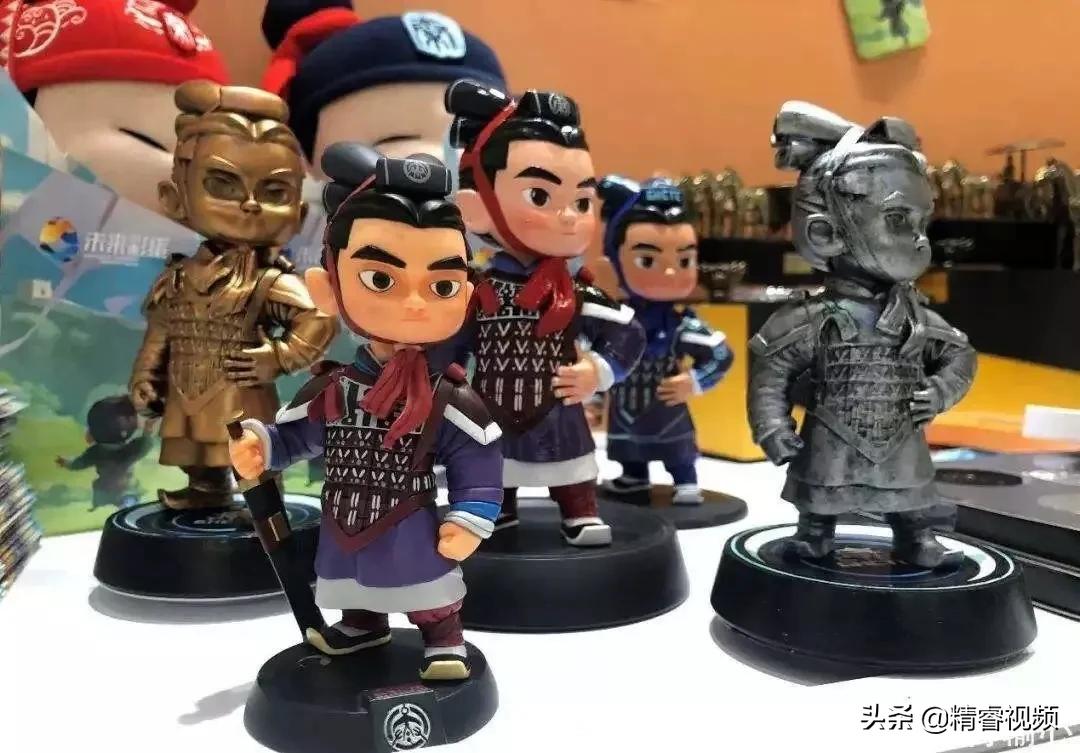 紫色的长袍,紫色衣服兵马俑