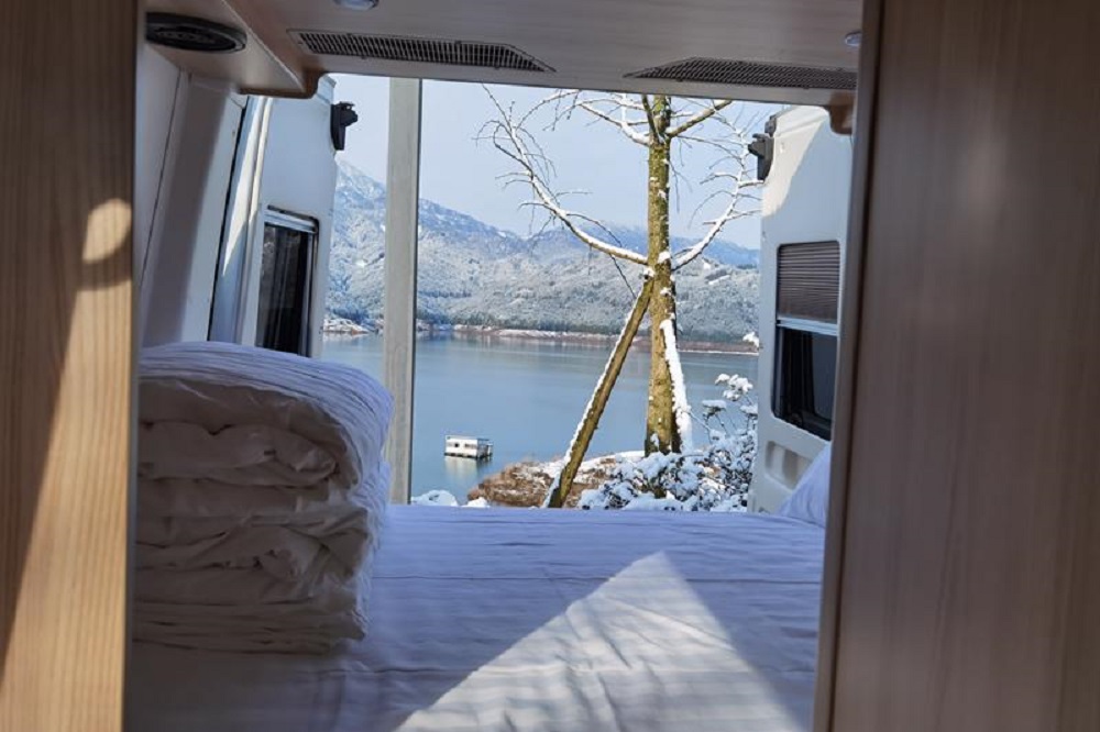 大通2.5t柴油c型房车动力,上汽大通v80柴油13.98万房车