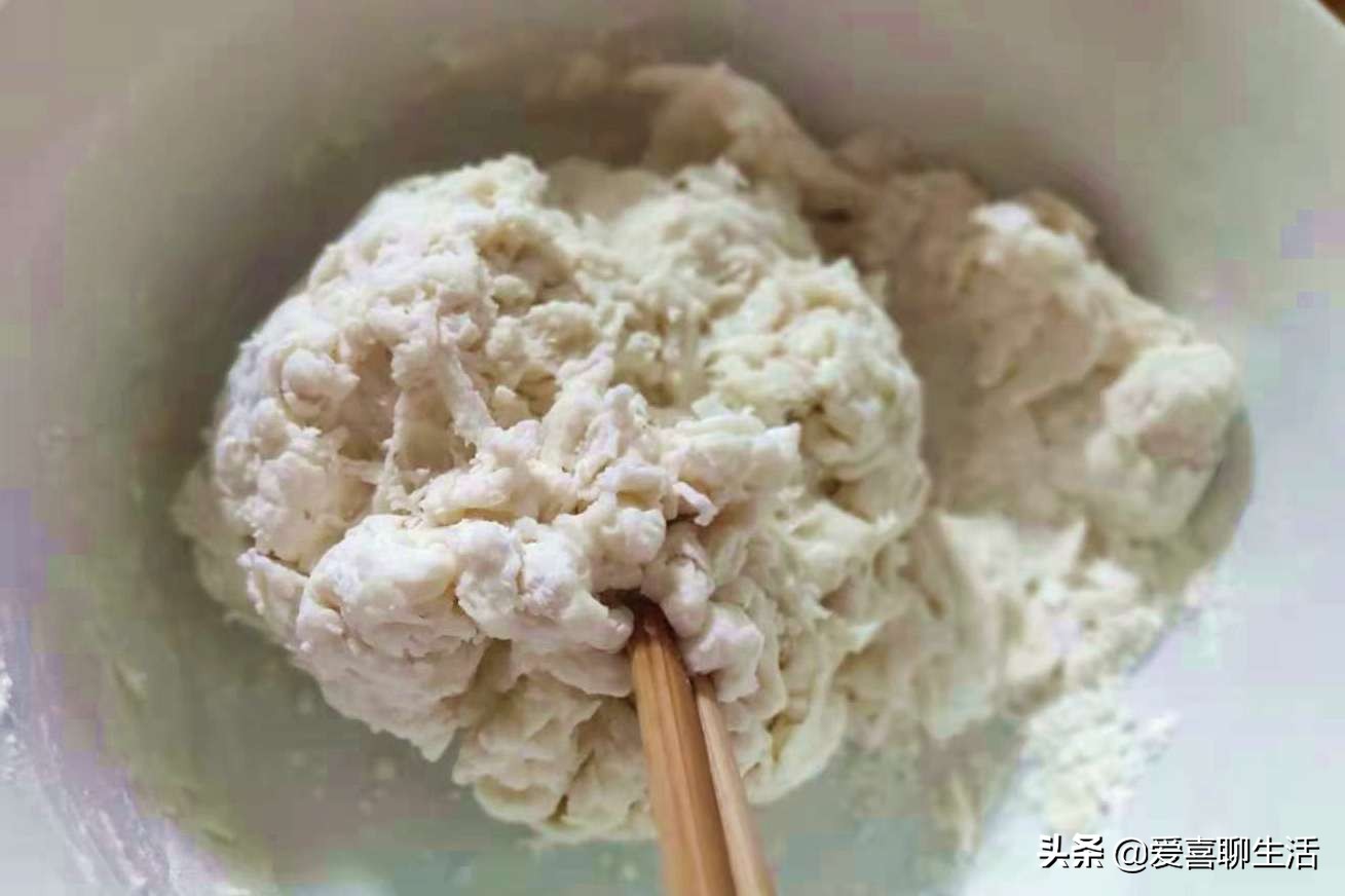 为什么蒸包子一揭盖包子就塌陷,如何把包子蒸得蓬松柔软