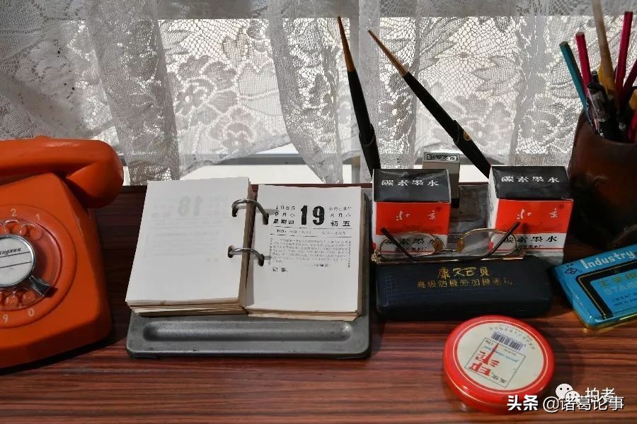 90年代bb机回忆视频,八十年代大哥大bb机