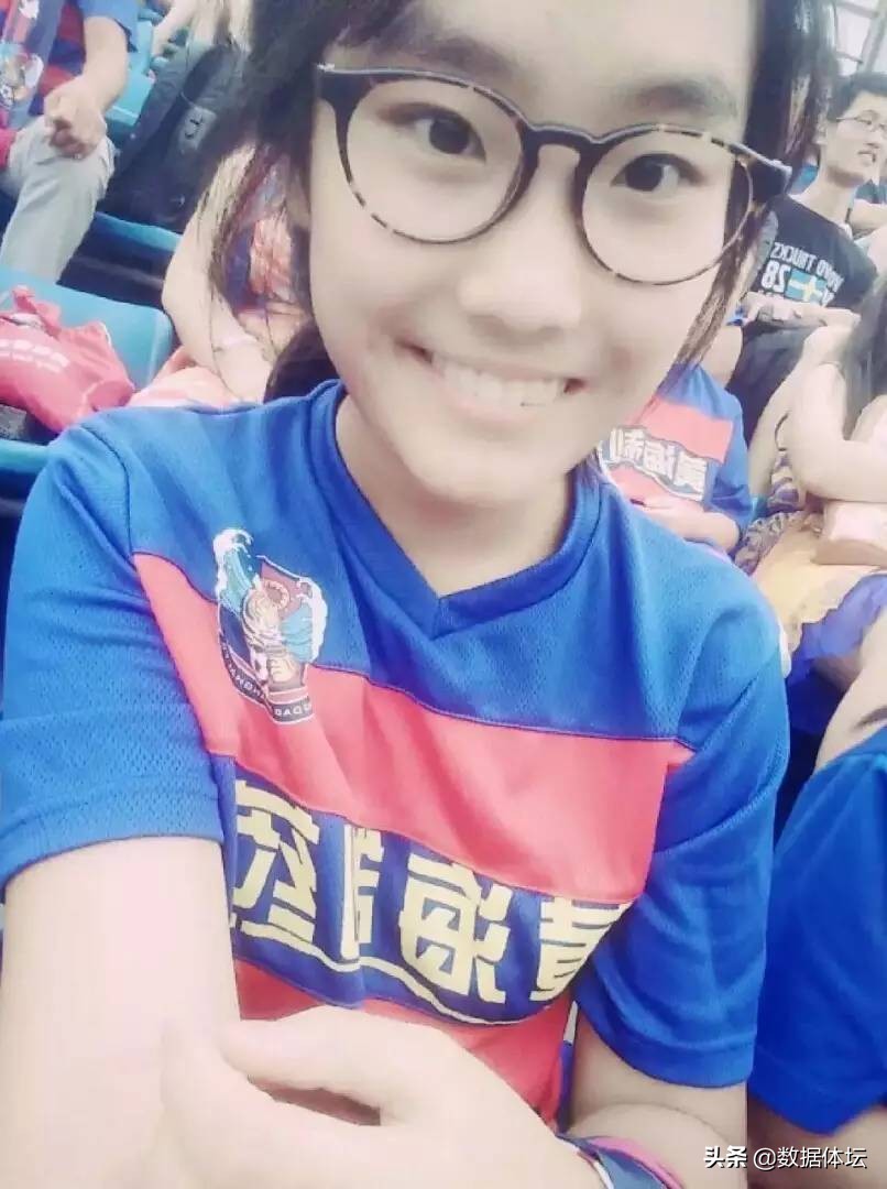 中超哪支球队的女球迷最漂亮,中超女球迷惊艳全场