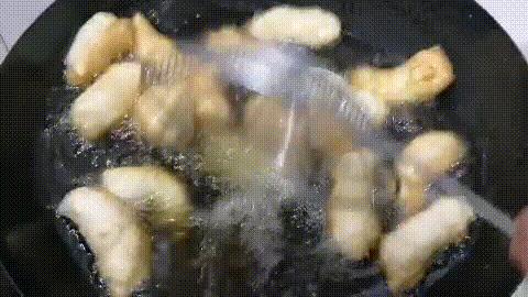 油条怎么做酥脆松软500克面粉隔夜,油条最简单的做法1千克面粉