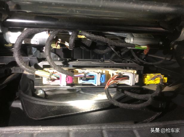 15万买b级新车推荐,15万左右买什么奔驰c200