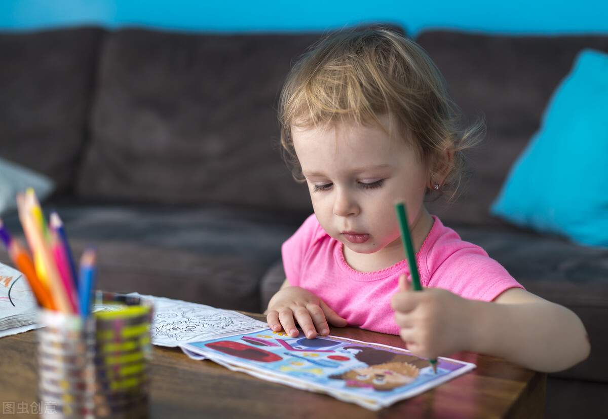 怎么纠正左撇子孩子用右手,孩子偶尔用左手是左撇子吗