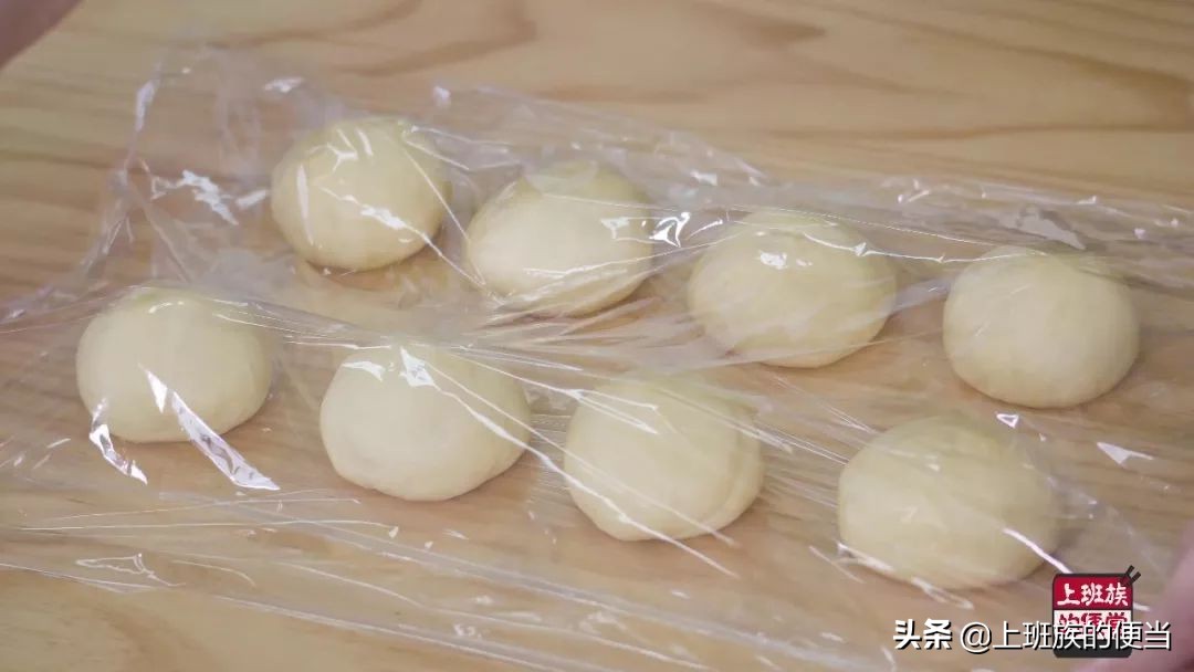 小时候蜂蜜面包教程,做蜂蜜小面包的方法