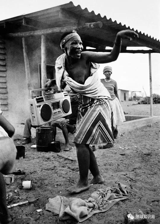 非洲，最后一个君主*制专**国家|地球知识局