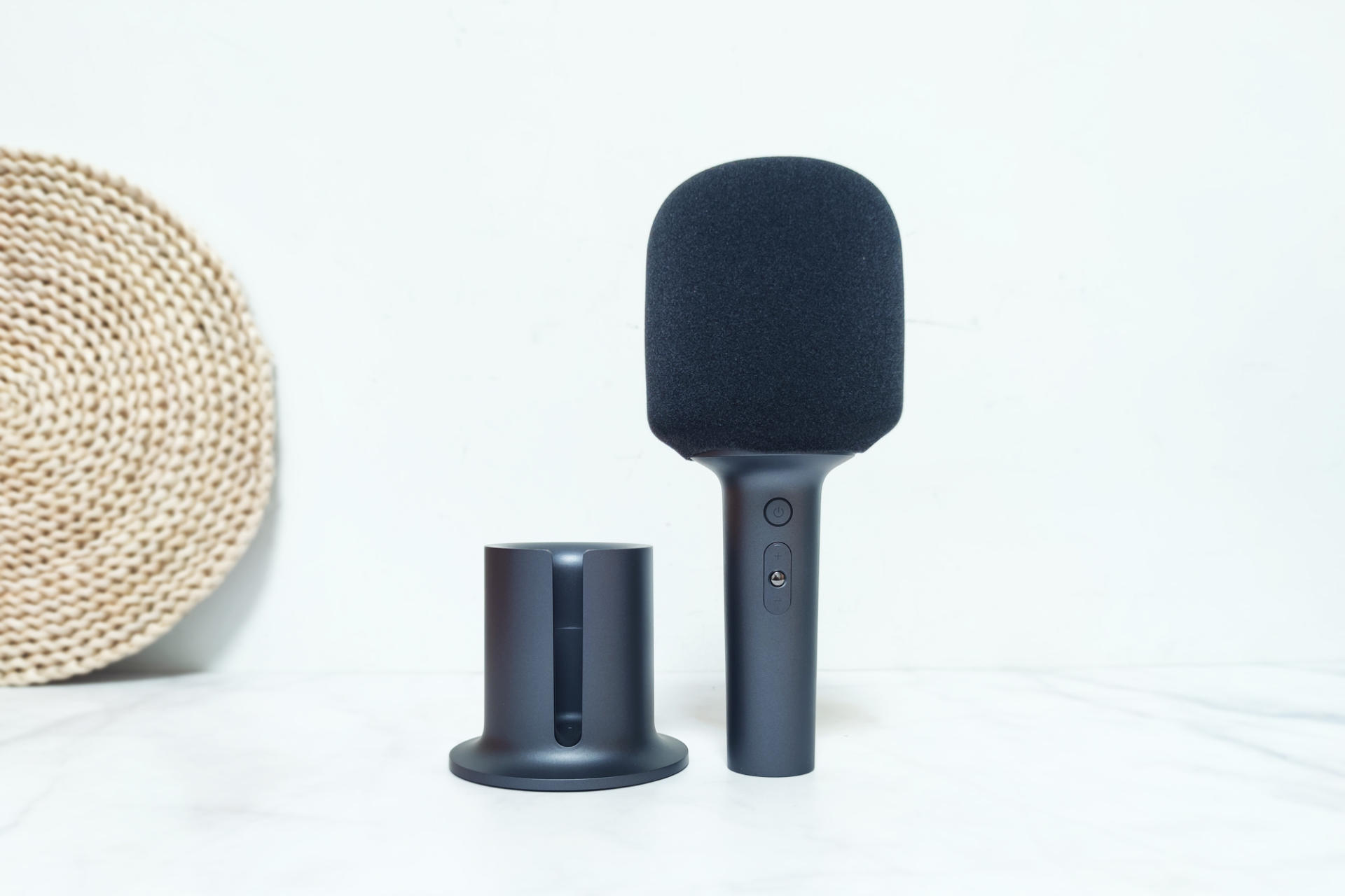 米家K歌麦克风评测，声卡级芯片+九种音效加持，把KTV随身携带