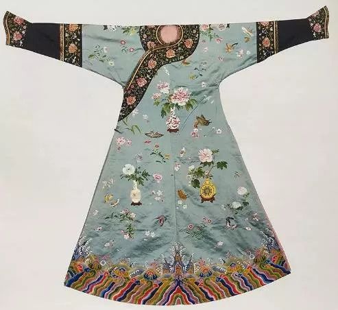 清代皇家的冬装时尚，皮草大衣永远少不了