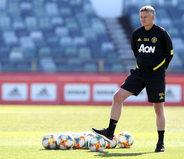 闹剧!英超1亿刺头放话指定下家!降价怒甩恐坑惨C罗