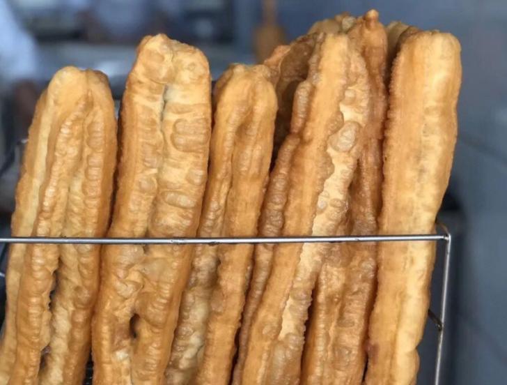 昆山烧饼界的扛把子，5块钱吃饱，10块钱吃撑，天天开门排长队