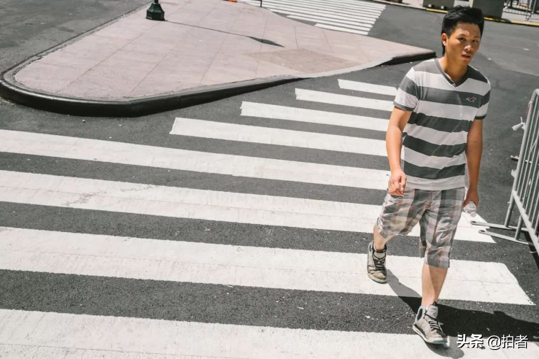 巧合抓拍到的纽约街头画面,视觉错位奇闻趣事