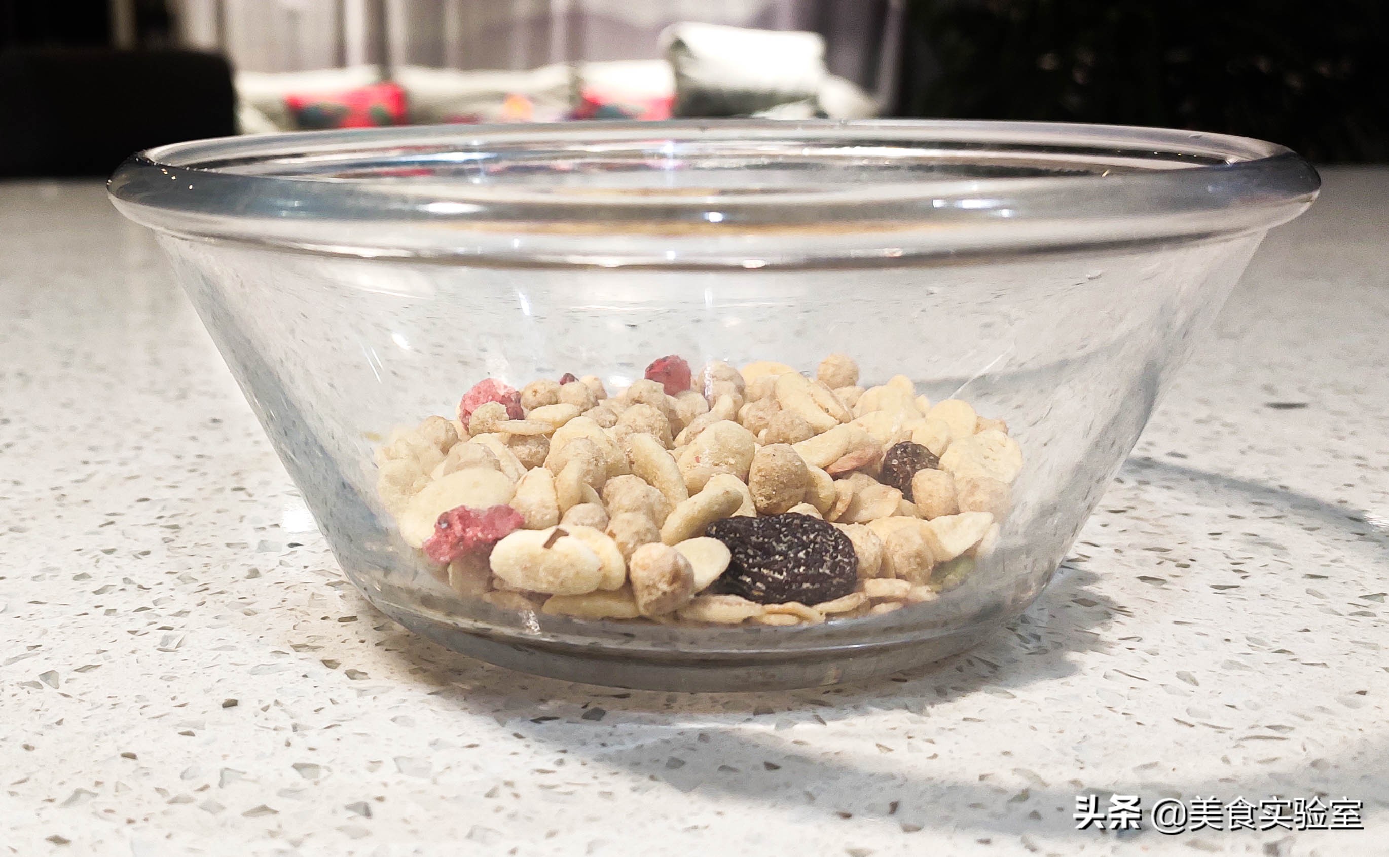 白嫖*党**报告6，中粮麦片酥脆、柔韧，奶香、麦香、水果香相得益彰