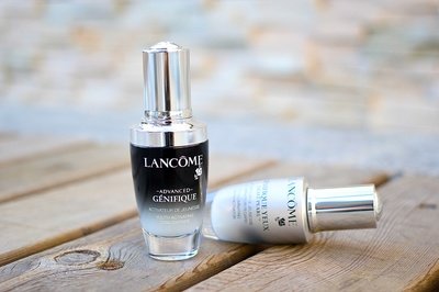 肌肤皱巴巴怎么办？这些精华让肌肤返回精致细腻状态，从此定格年轻