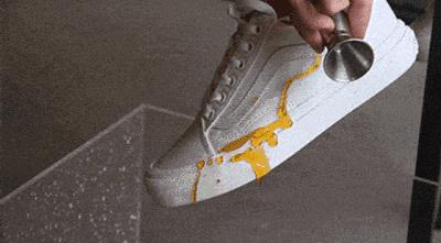 新买的aj穿不进,刚买的aj穿着磨脚