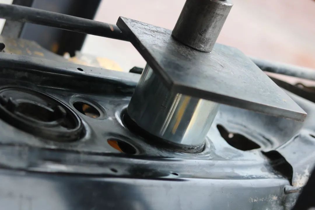 怪兽汽车翻新地址,怪兽修车翻新奥迪q7