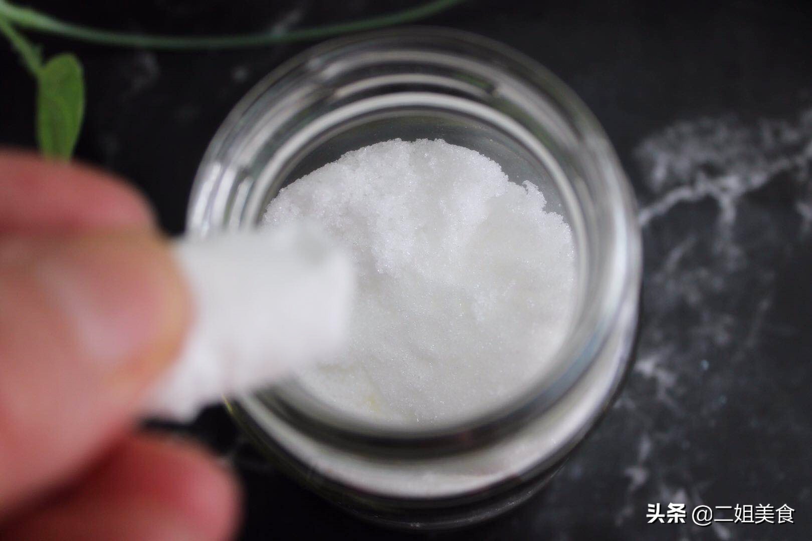 白糖有结块怎么处理,白糖结块有何妙方解决