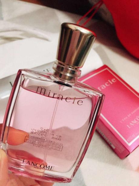 女性最火十款香水名字,女士公认十大好闻香水