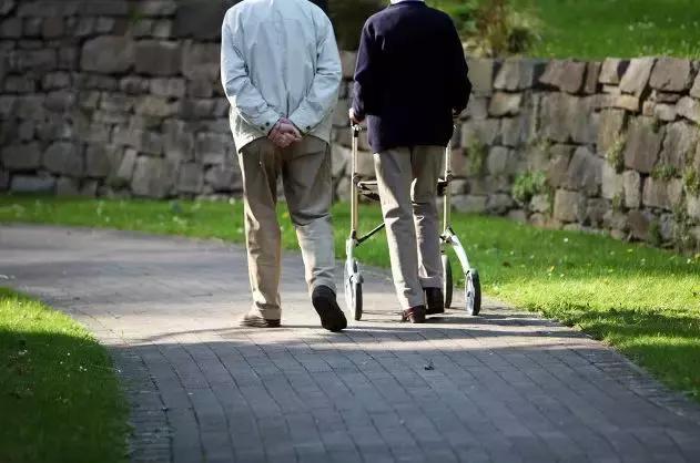 在郑州辞职后社保个人怎么交,郑州离职后如何缴纳社保