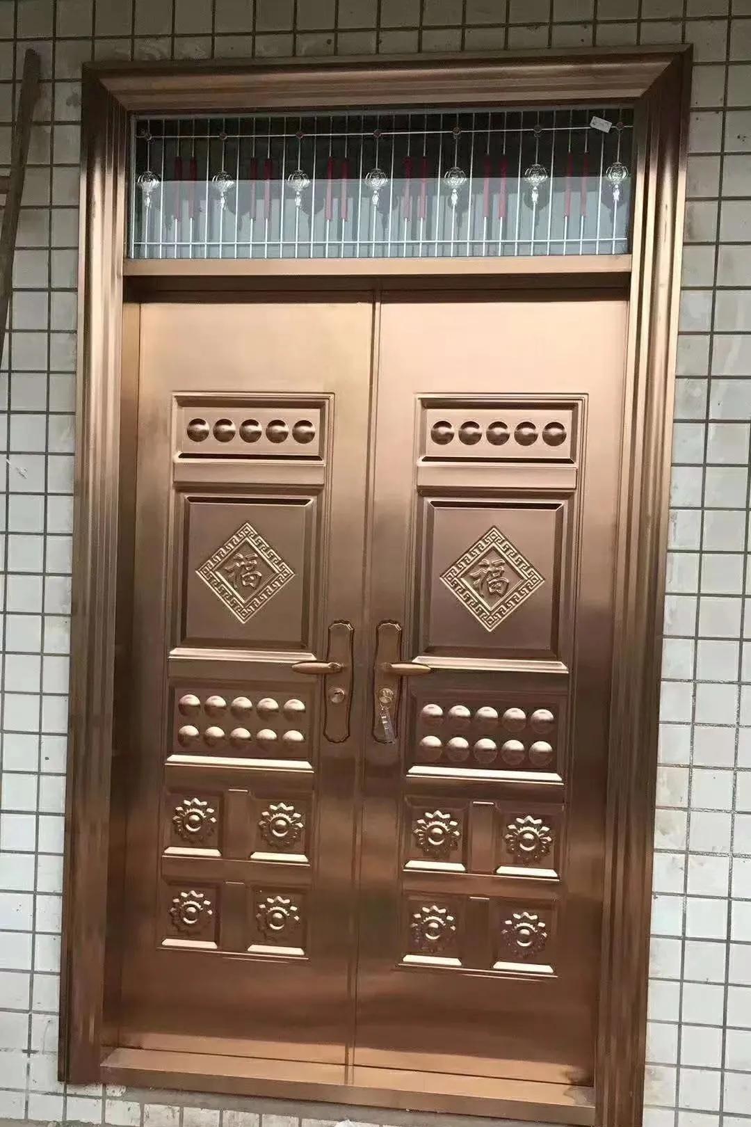 不锈钢门套装饰效果,简约现代装修不锈钢门套