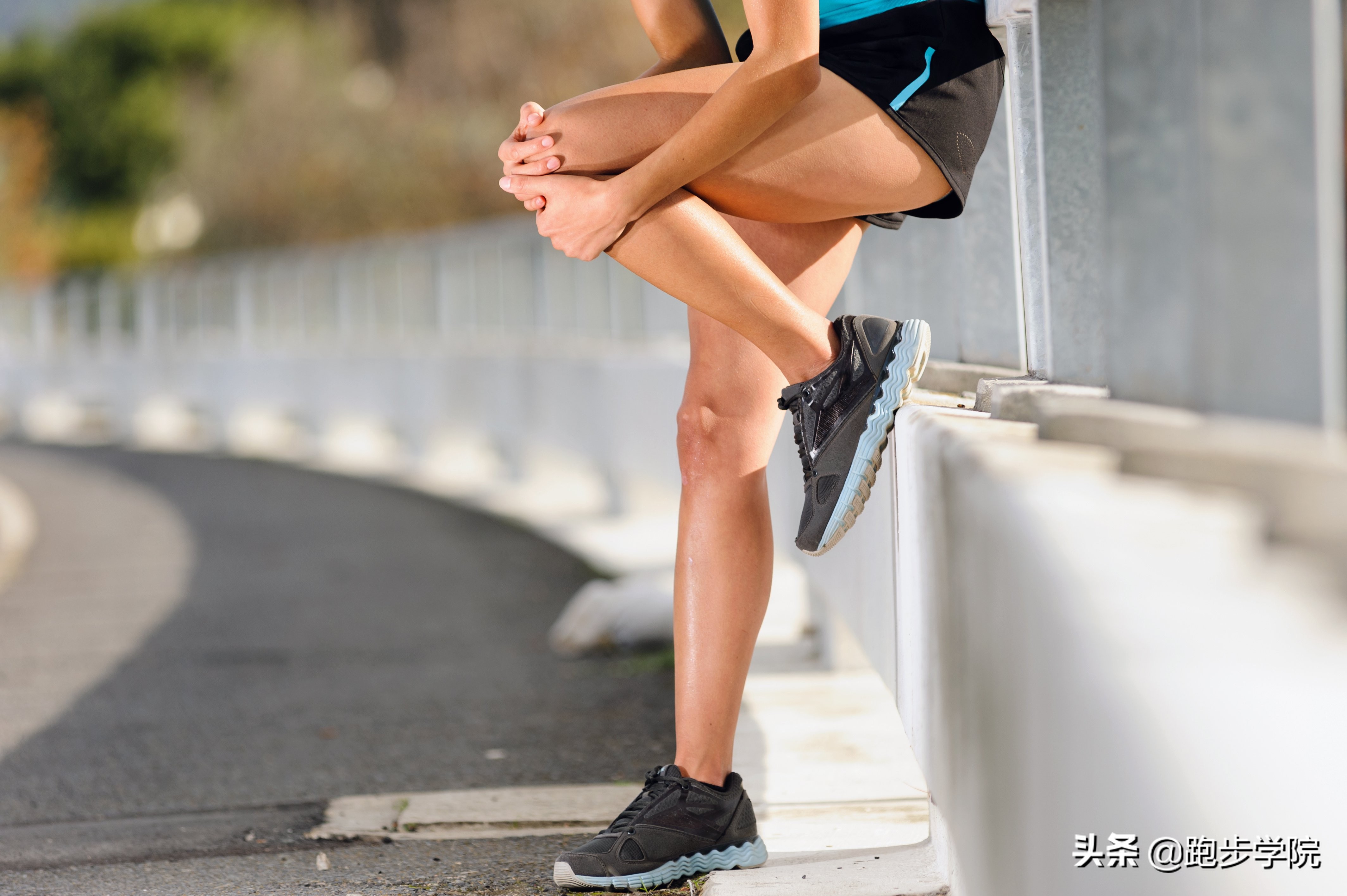 跑步伤不伤身体,中老年人不伤膝跑步的正确方法