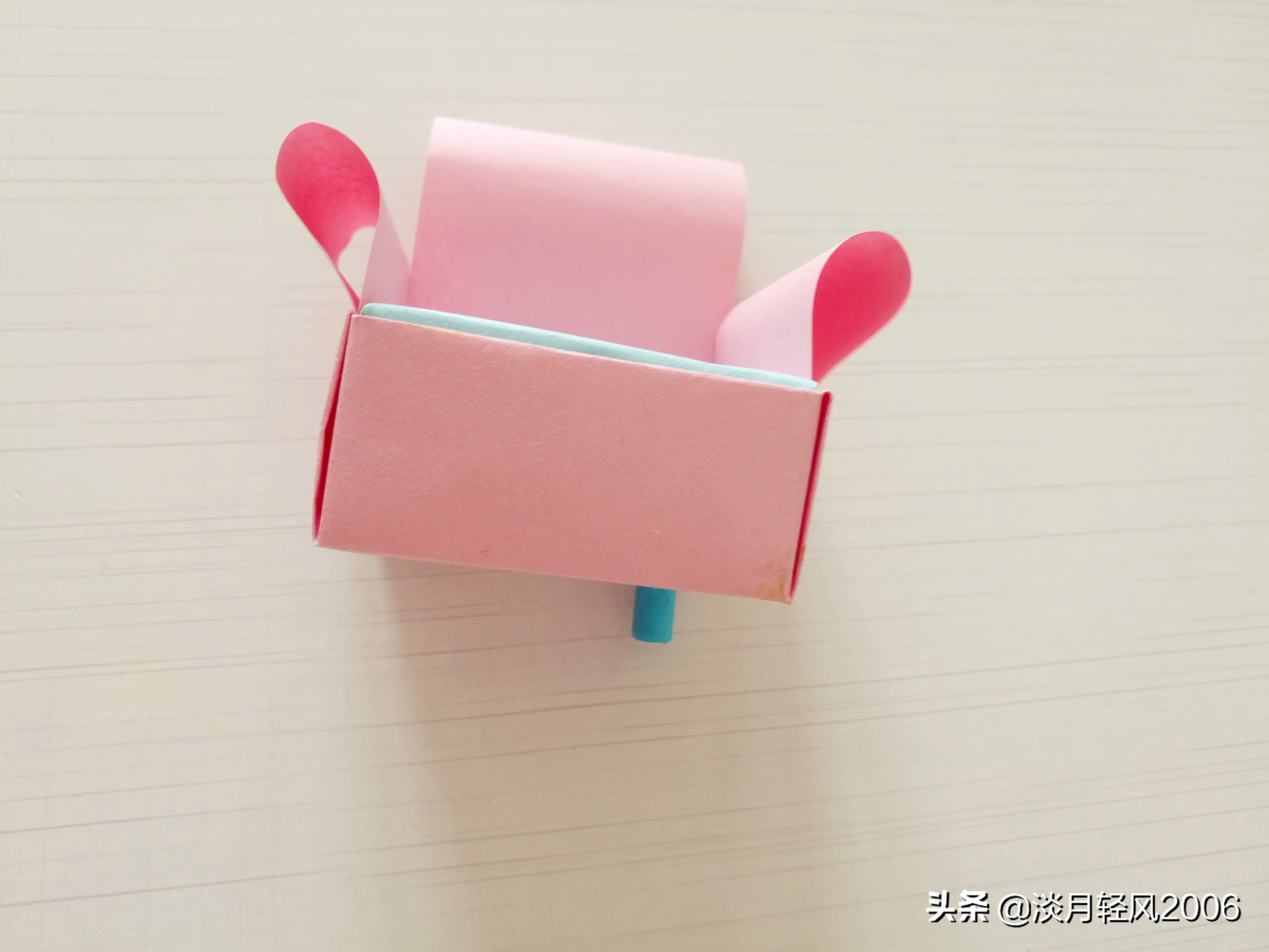 怎么用卡纸折迷你沙发超简单,卡纸做沙发