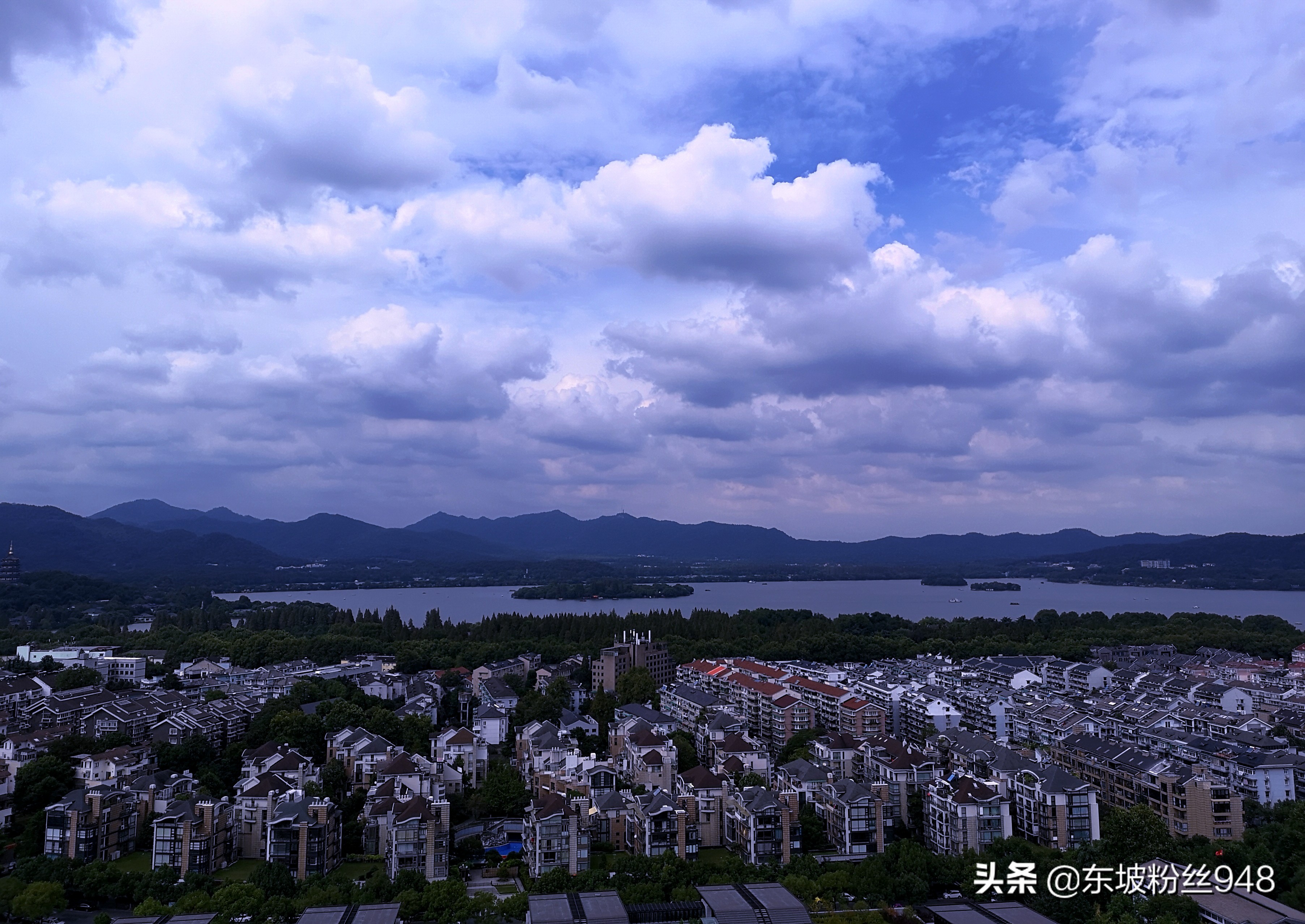 跟着苏东坡游杭州,跟着苏轼游杭州了解什么