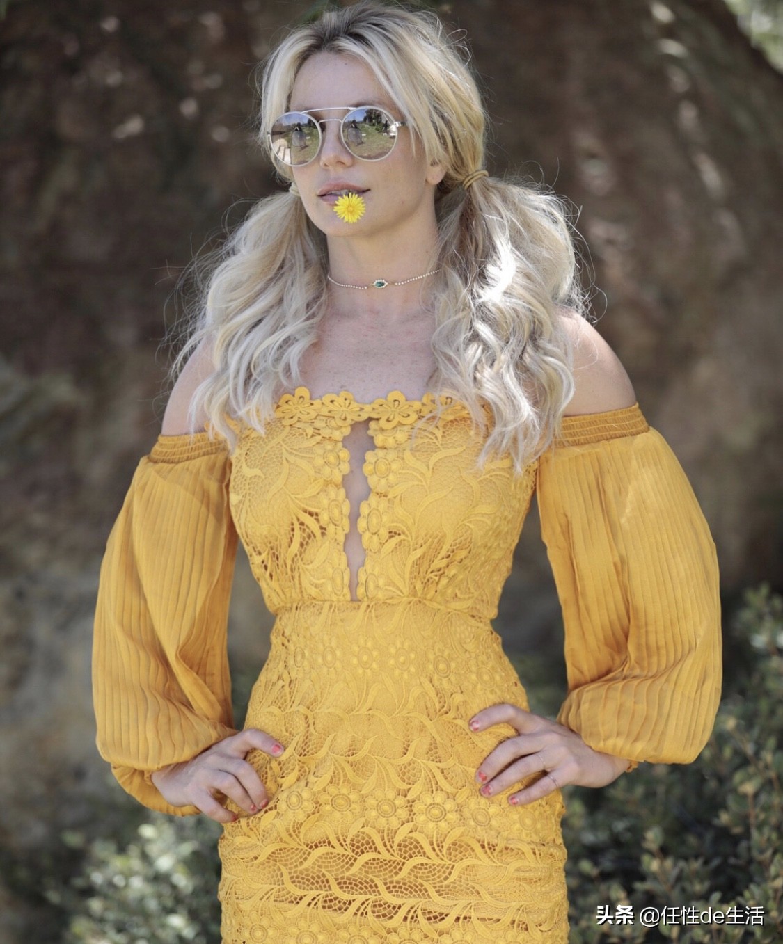 安妮海瑟薇和布兰妮,昔日小甜甜变身牛夫人