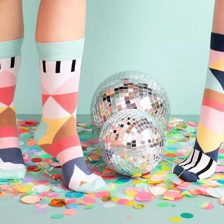 哪个品牌的袜子质量好性价比高,男士夏季袜子品牌排行榜前十名