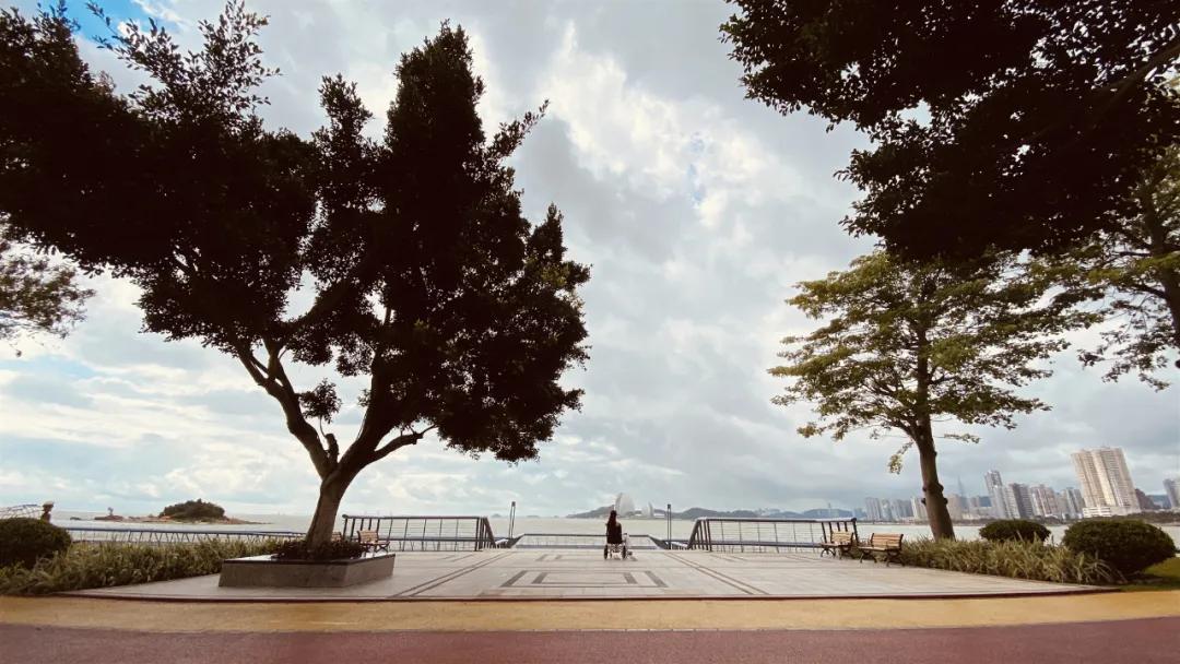 娉洰濂冲ぇ瀛︾敓,濂冲ぇ瀛︾敓缁欏濡堟墦鐢佃瘽鍝垚娉汉