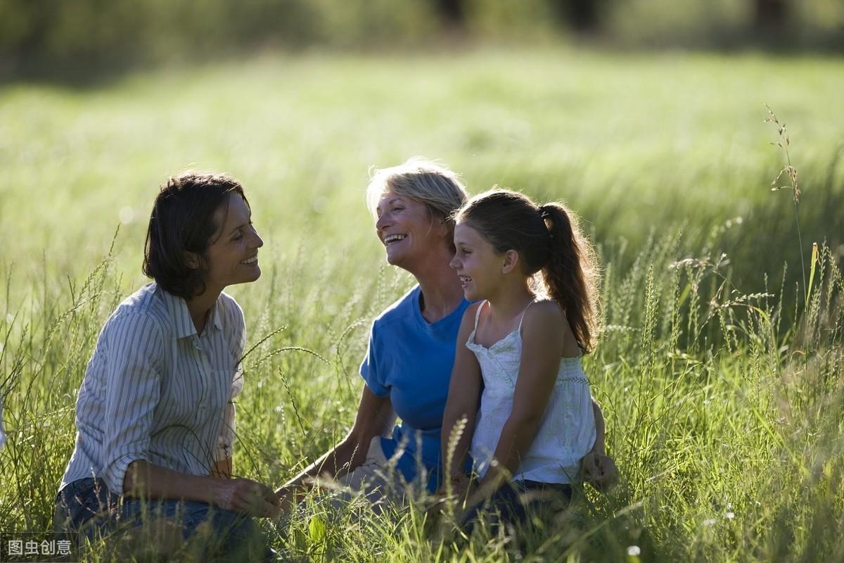 一个高情商的人要学会非暴力沟通,说着伤人的话做着暖心的事