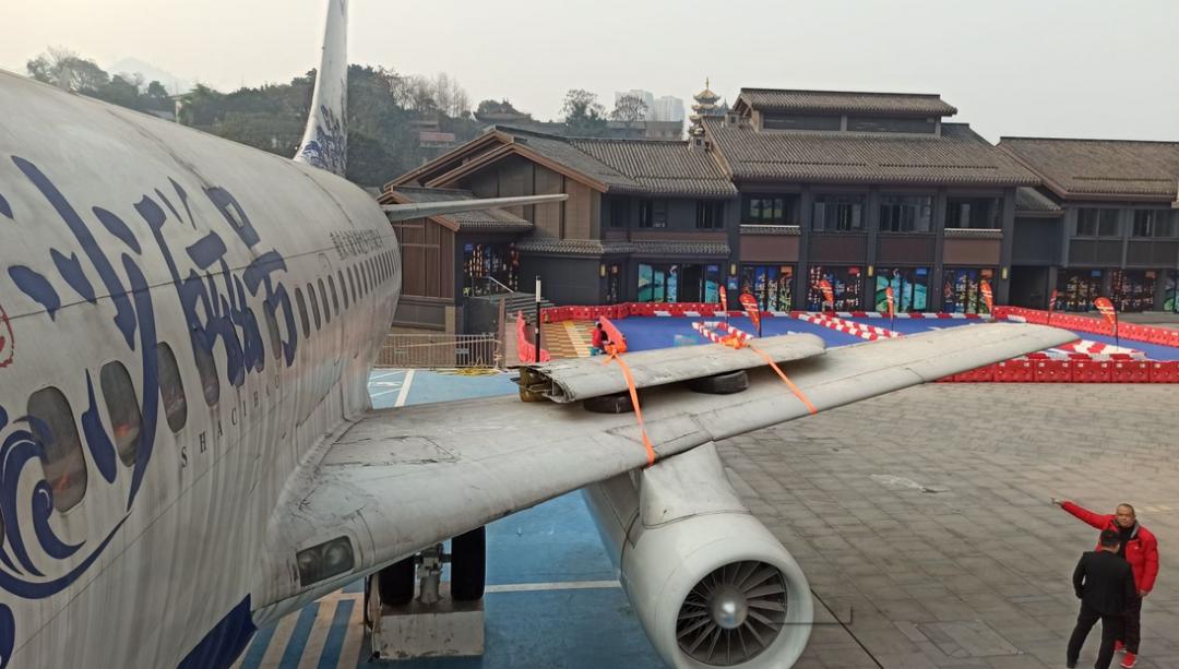 号外!重庆网红磁器口旁惊现无人区,网红打卡地缘何沦为空城?