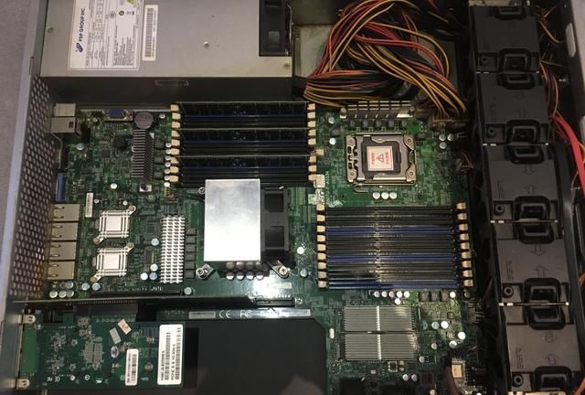 一台电脑能装两块CPU，处理能力会翻倍吗？网友：装4块都没问题