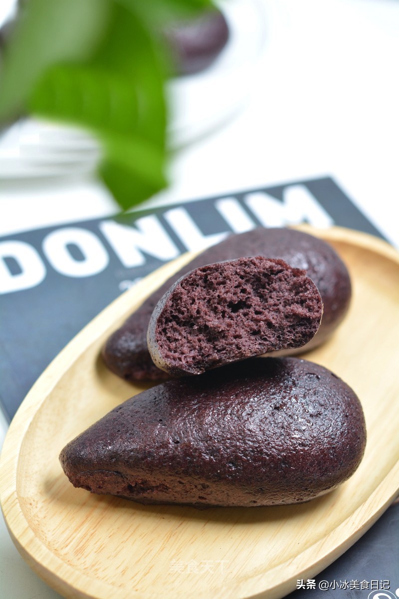 两种颜色的馒头怎么做呢,黑色馒头用什么做的