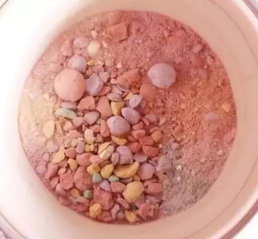 这些大牌化妆品你买过吗,市面上各种大牌化妆品真的有用吗