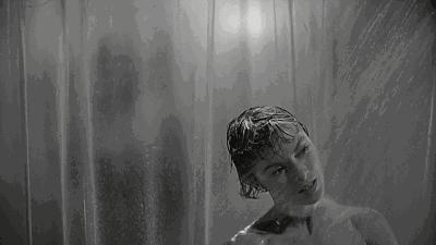 为什么洗澡的浴帘很粘人,洗澡浴帘总往里贴