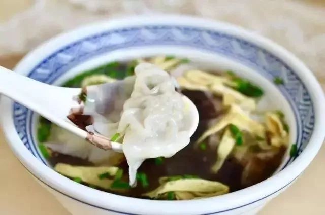 鍙板寳101w閰掑簵,鍙板寳璺ㄥ勾101闄勮繎閰掑簵