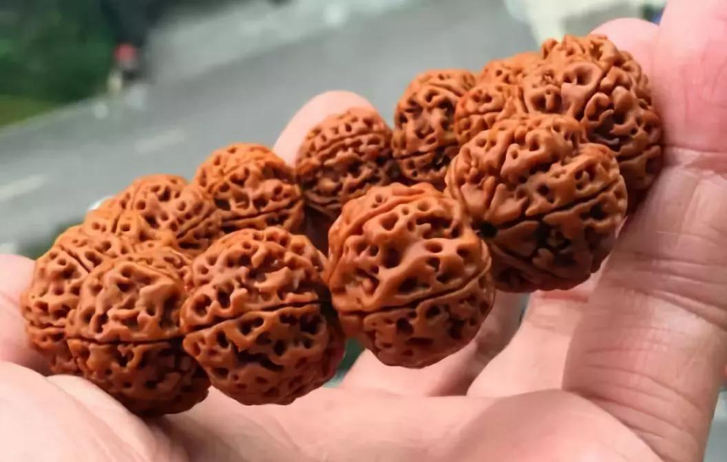 金刚如何快速变红润,金刚如何快速包浆