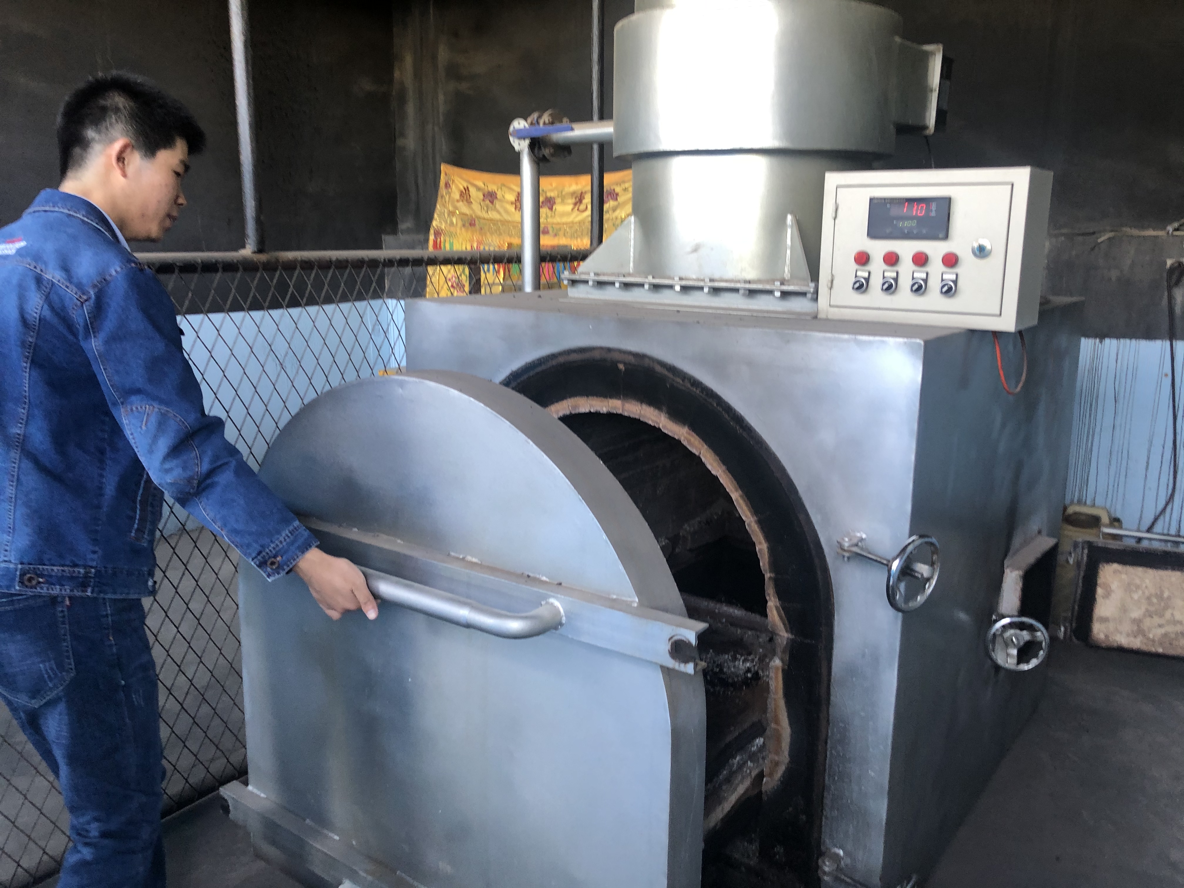 90后的宠物殡仪师,三四线城市宠物殡葬行业真实现状